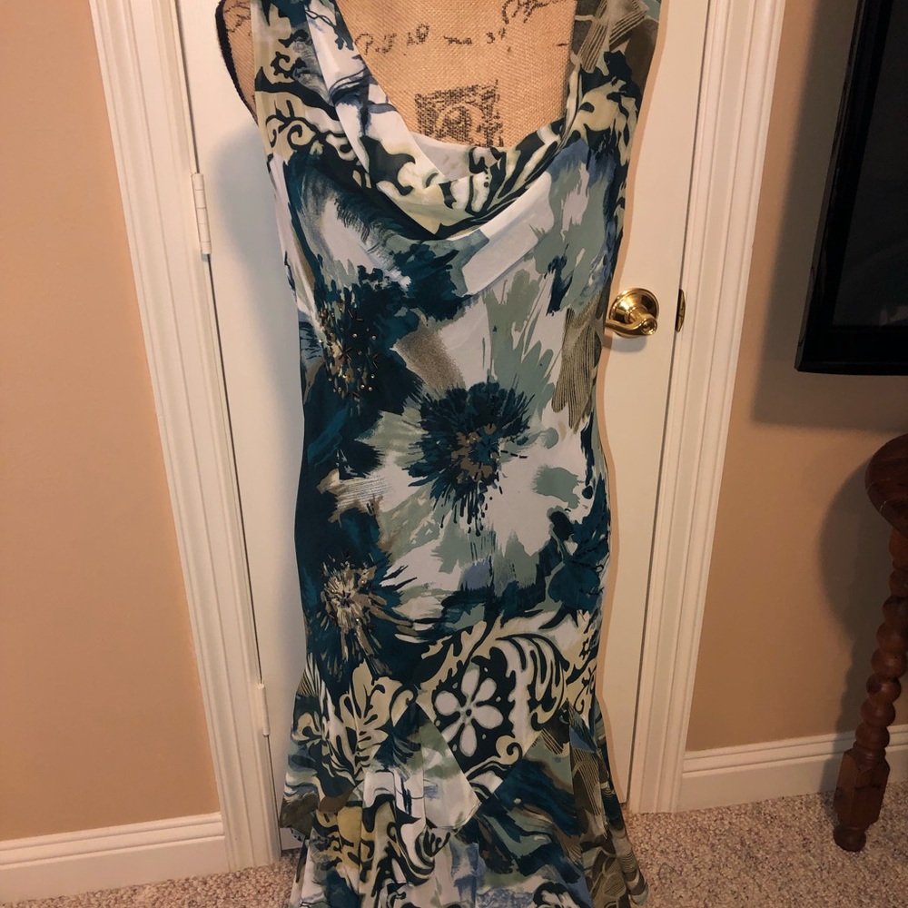 🎉🎉 STUNNING SIGNATURE BY ROBBIE BEE DRESS 🎉🎉